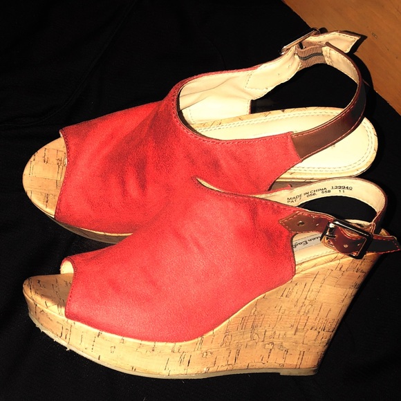 Red heels / wedges open toe - Picture 4 of 8